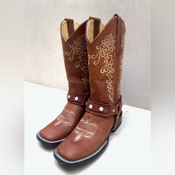 Boho cowboy boots.  Genuine leather - Picture 2 of 9